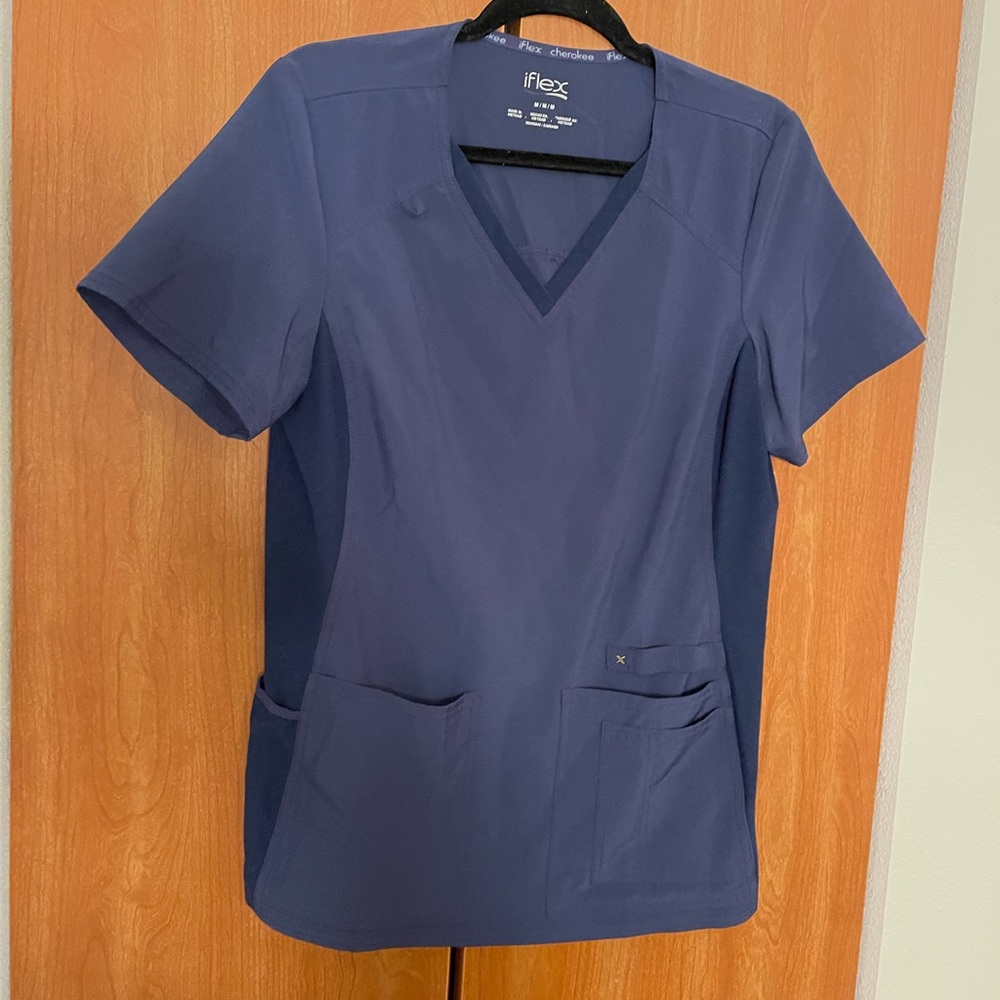Cherokee iFlex scrub top